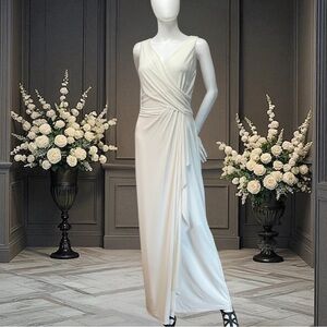 Chaps Women's Creamy White Long Maxi Dress Elegant V-Neck Gown Size 10 NWT